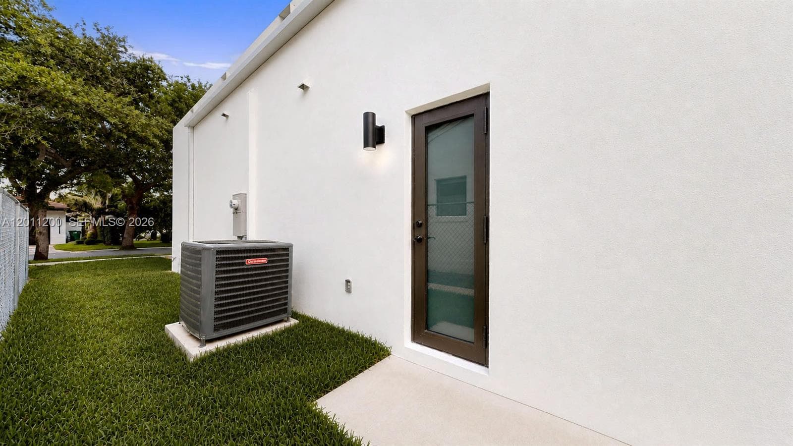 16022 NW 83rd Ct, Miami Lakes FL 33016 — 19