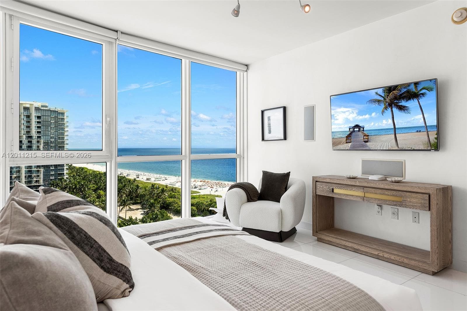 101 20th St # 1707, Miami Beach FL 33139 — 24