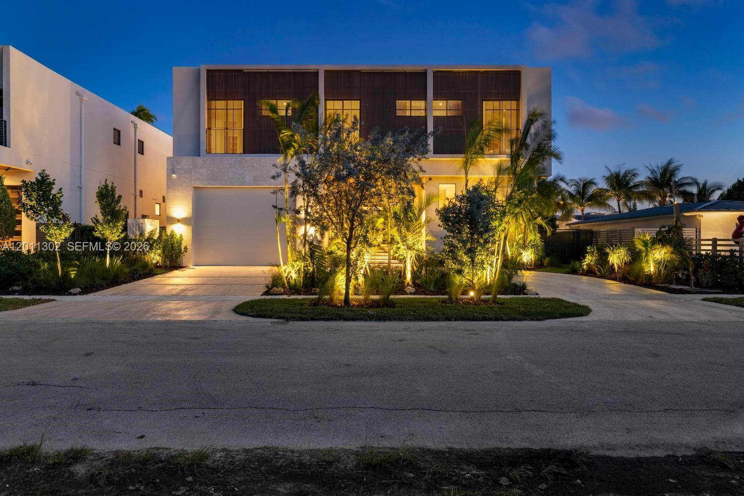2006 NE 124th St, North Miami FL 33181 — 59