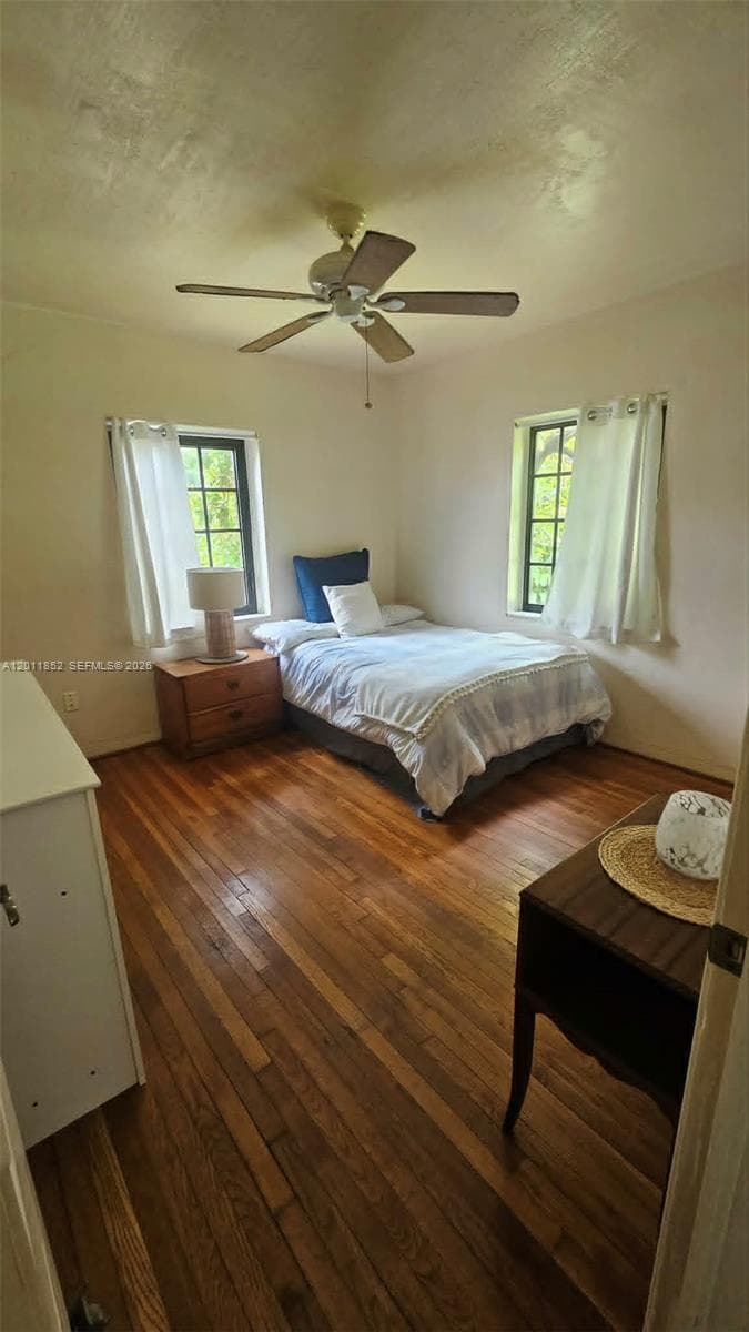 831 Wren Ave, Miami Springs FL 33166 — 9