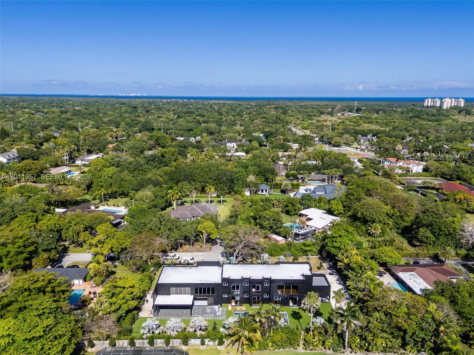 13500 SW 69th Ave, Pinecrest FL 33156 — 41
