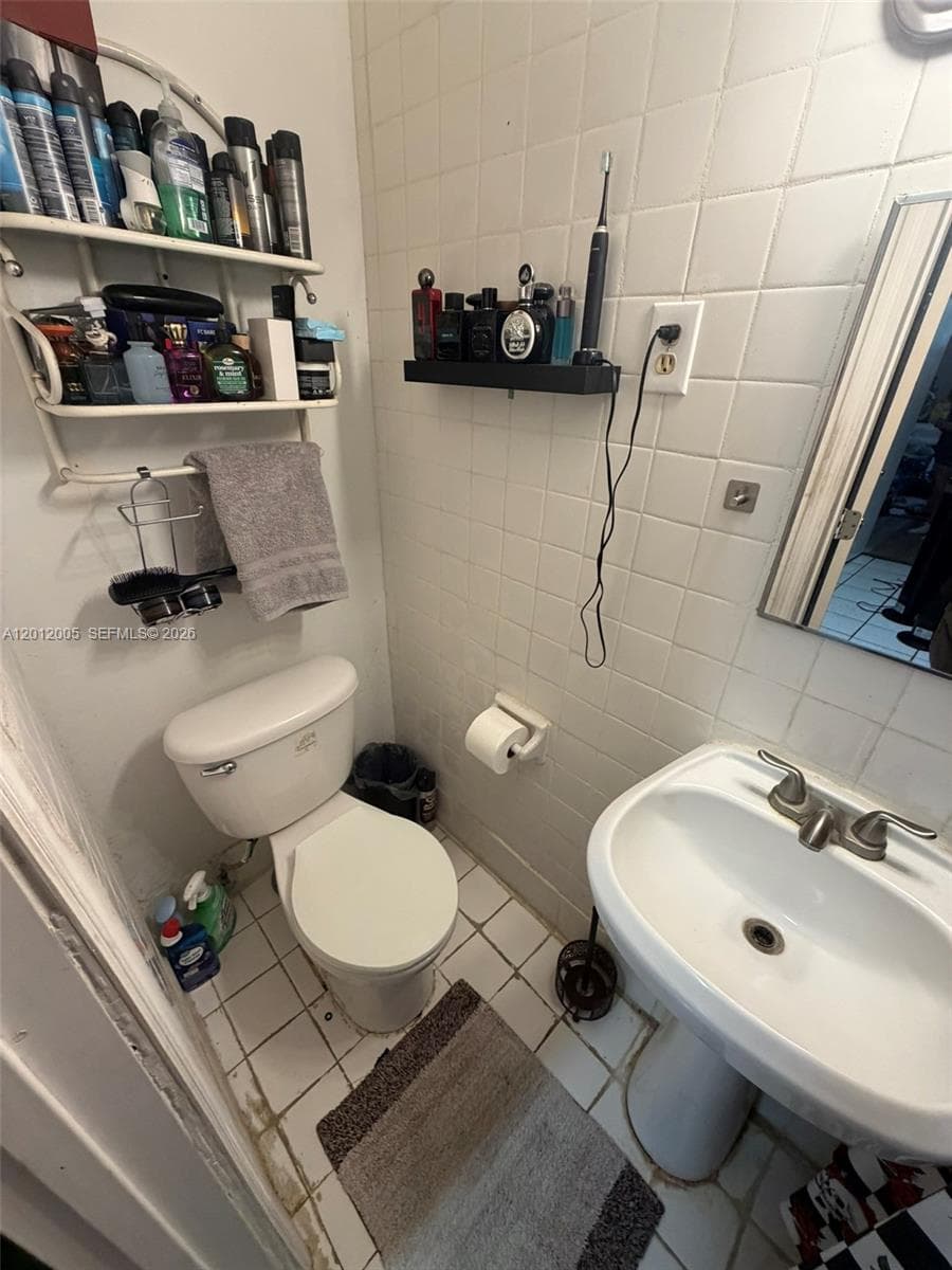 596 NW 109th St, Miami FL 33168 — 12