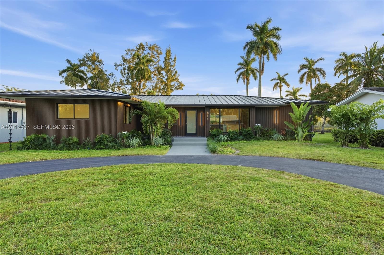360 NW 87th St, El Portal FL 33150 — 43