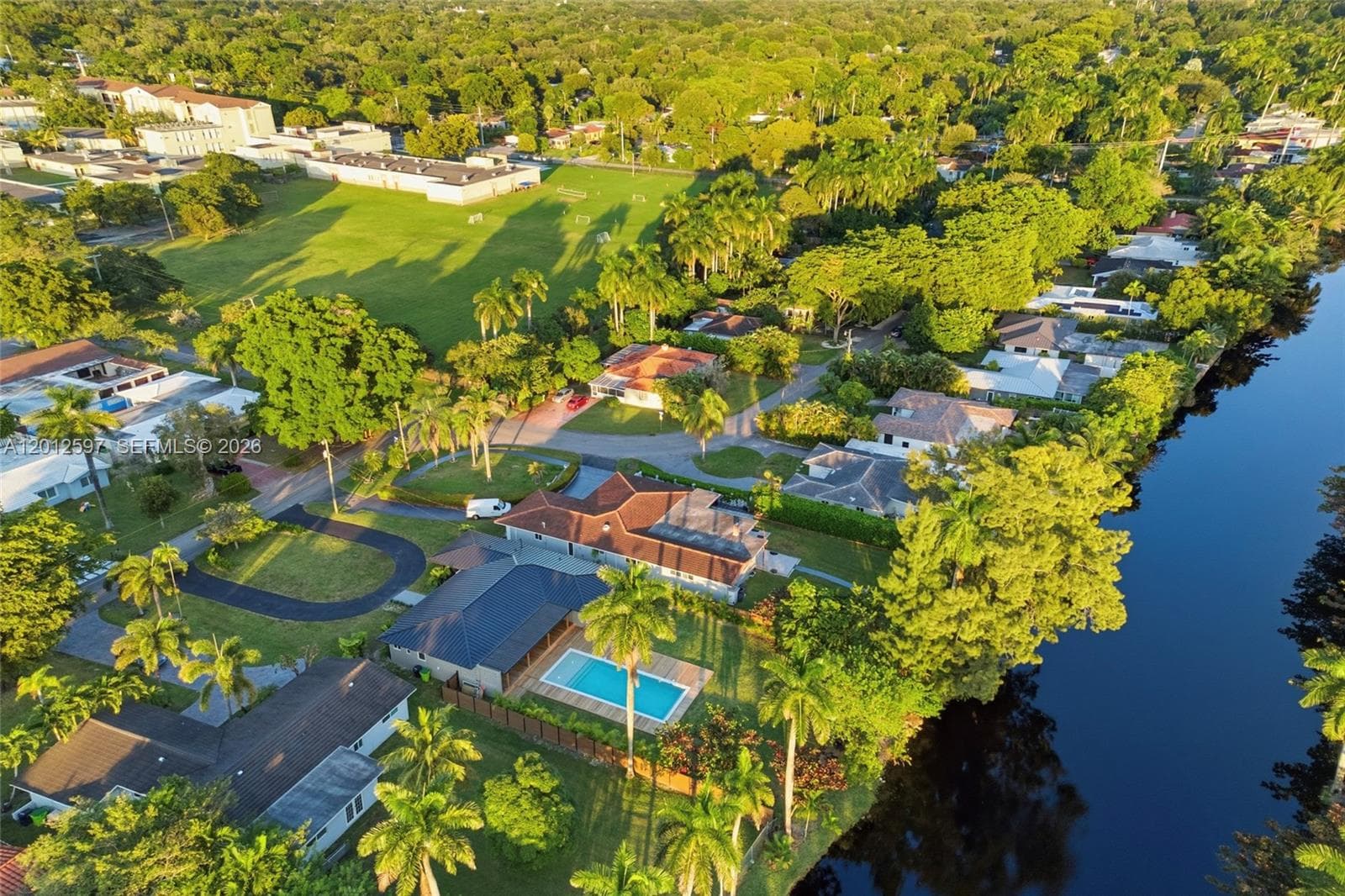360 NW 87th St, El Portal FL 33150 — 49