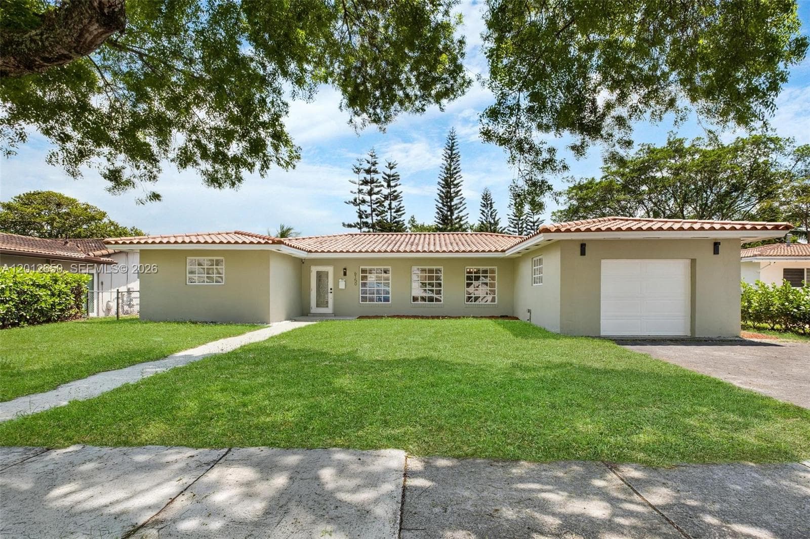 6750 White Oak Dr, Miami Lakes FL 33014 — 1