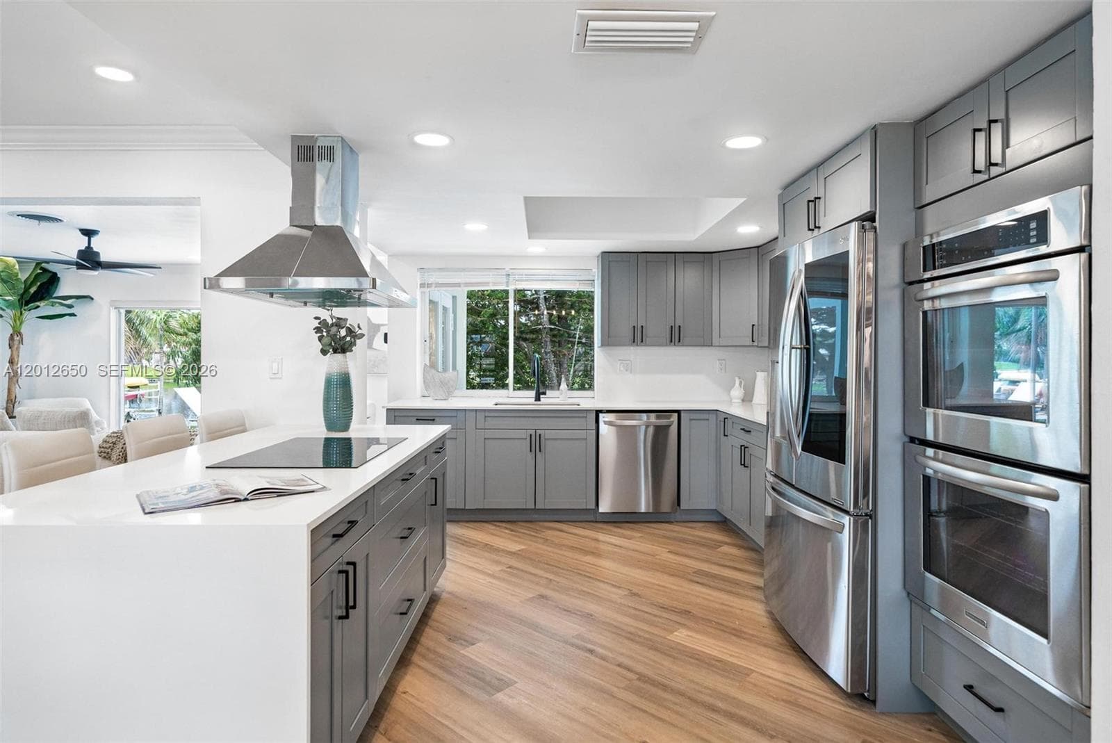 6750 White Oak Dr, Miami Lakes FL 33014 — 18