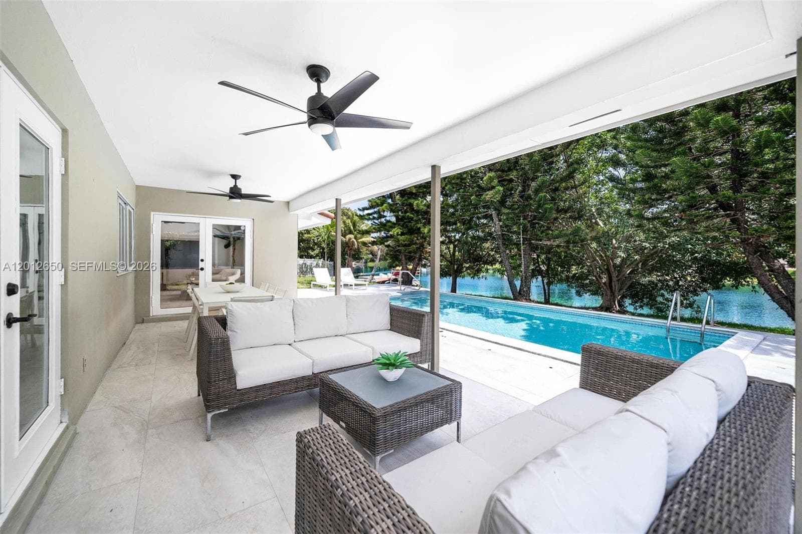 6750 White Oak Dr, Miami Lakes FL 33014 — 21