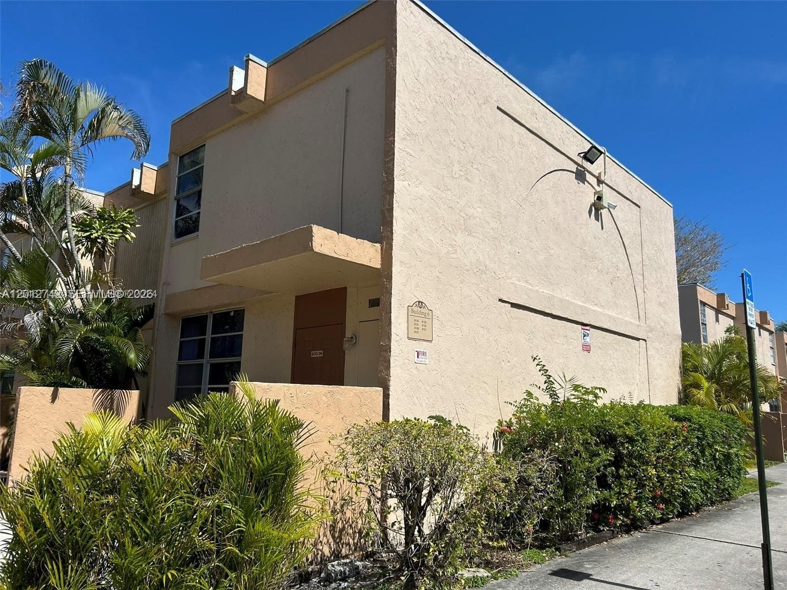 6133 SW 69th St # 38, South Miami FL 33143 — 2