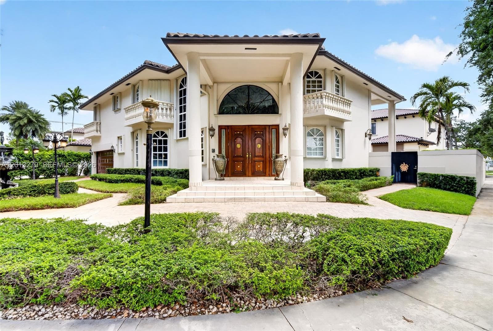 8560 NW 164th St, Miami Lakes FL 33016 — 1