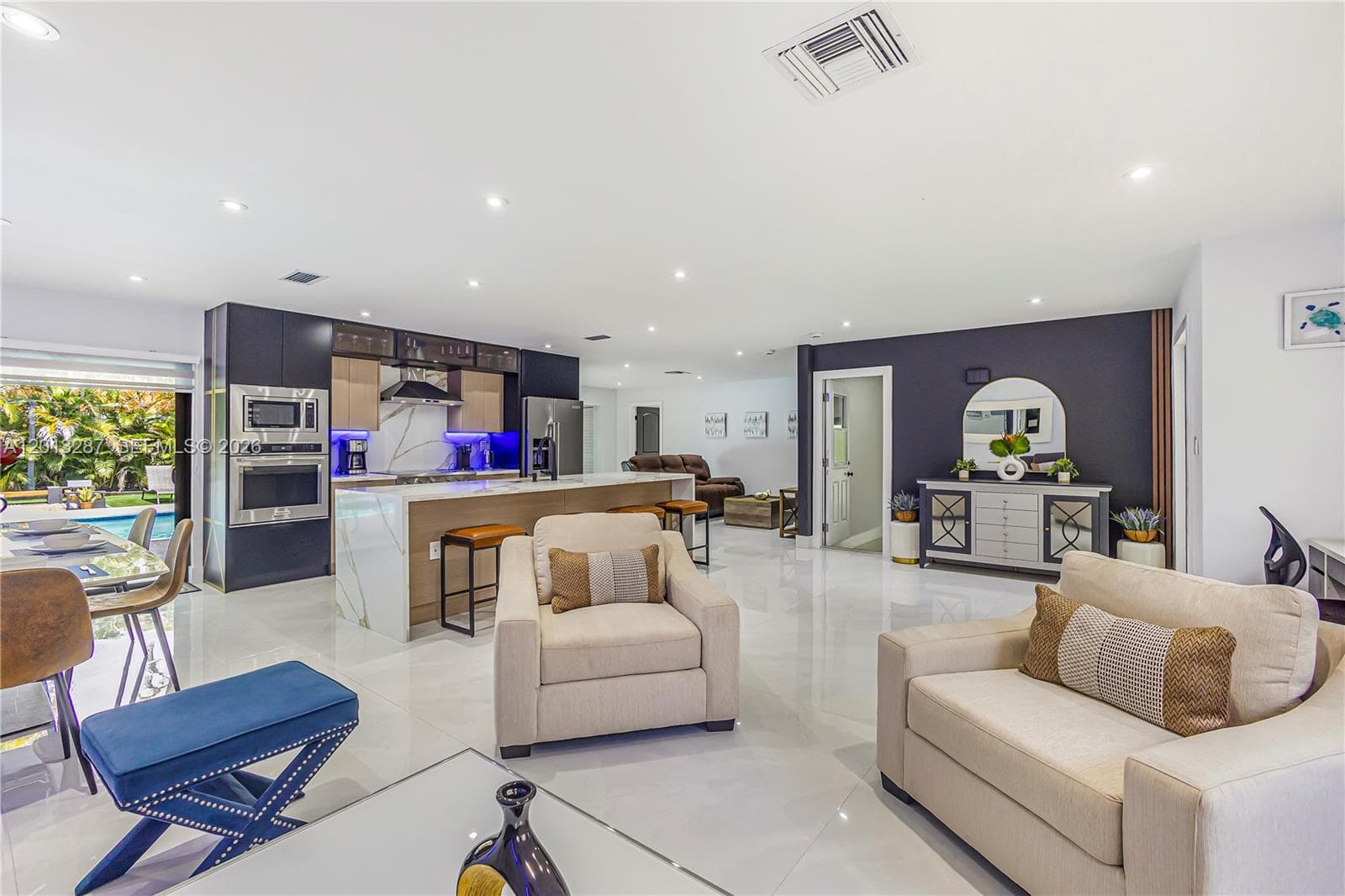 15331 Turnbull Dr, Miami Lakes FL 33014 — 13