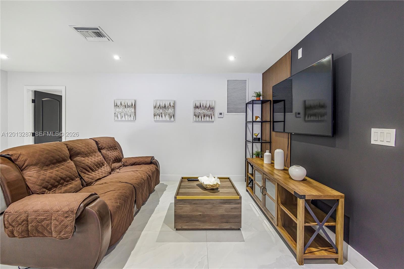 15331 Turnbull Dr, Miami Lakes FL 33014 — 5