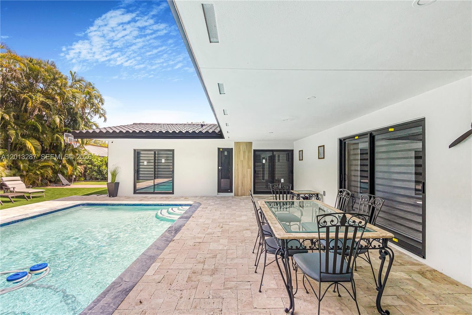 15331 Turnbull Dr, Miami Lakes FL 33014 — 60