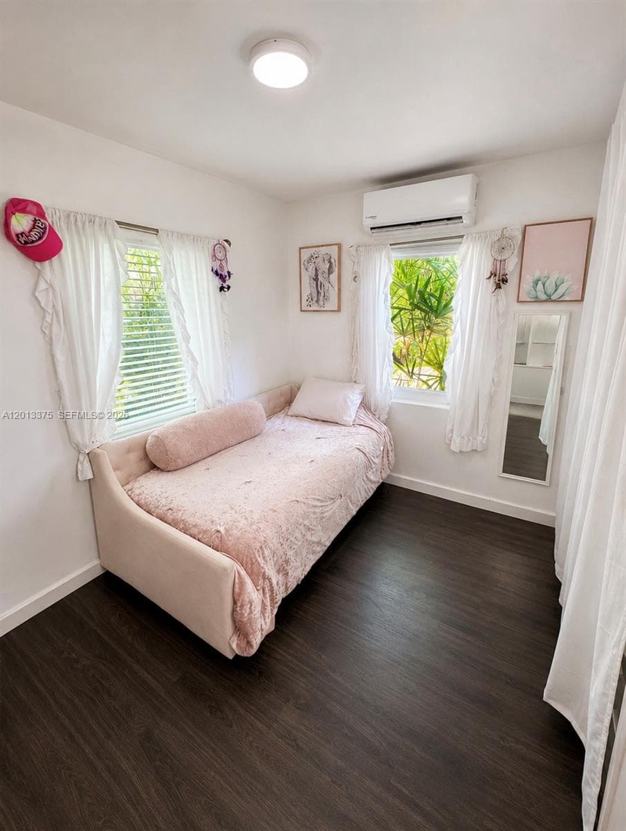 6834 SW 78th Ter, South Miami FL 33143 — 17