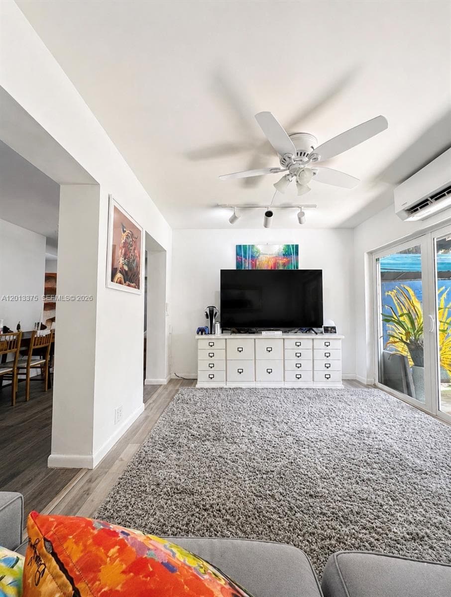 6834 SW 78th Ter, South Miami FL 33143 — 9