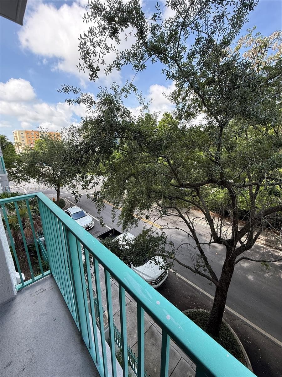 6001 SW 70th St # 339, South Miami FL 33143 — 14