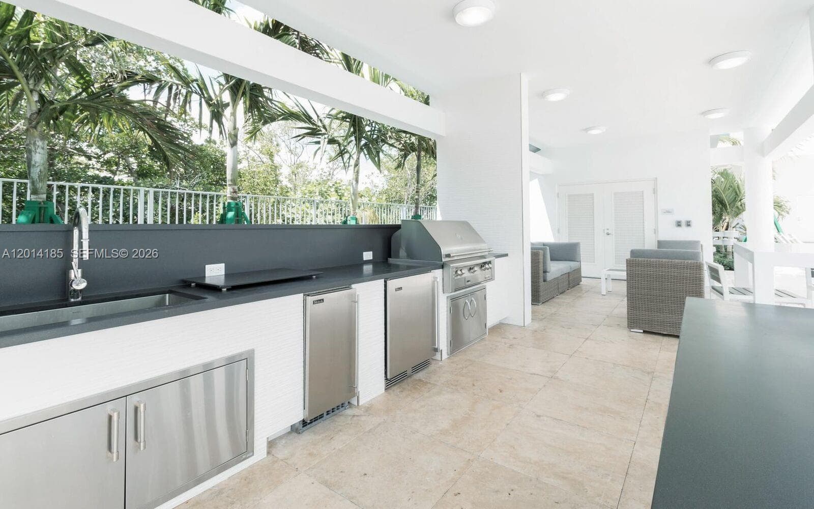 17111 Biscayne Blvd # 2107, North Miami Beach FL 33160 — 32
