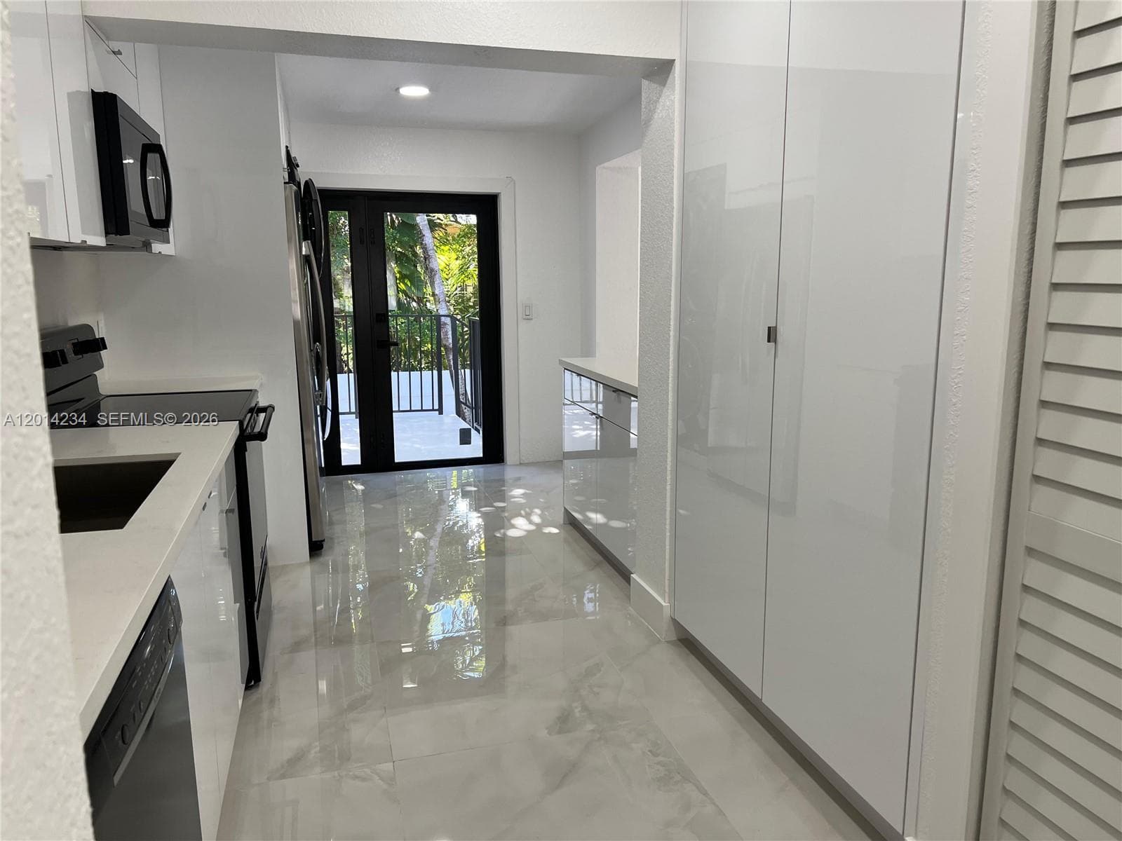 6150 SW 16th St, West Miami FL 33155 — 12