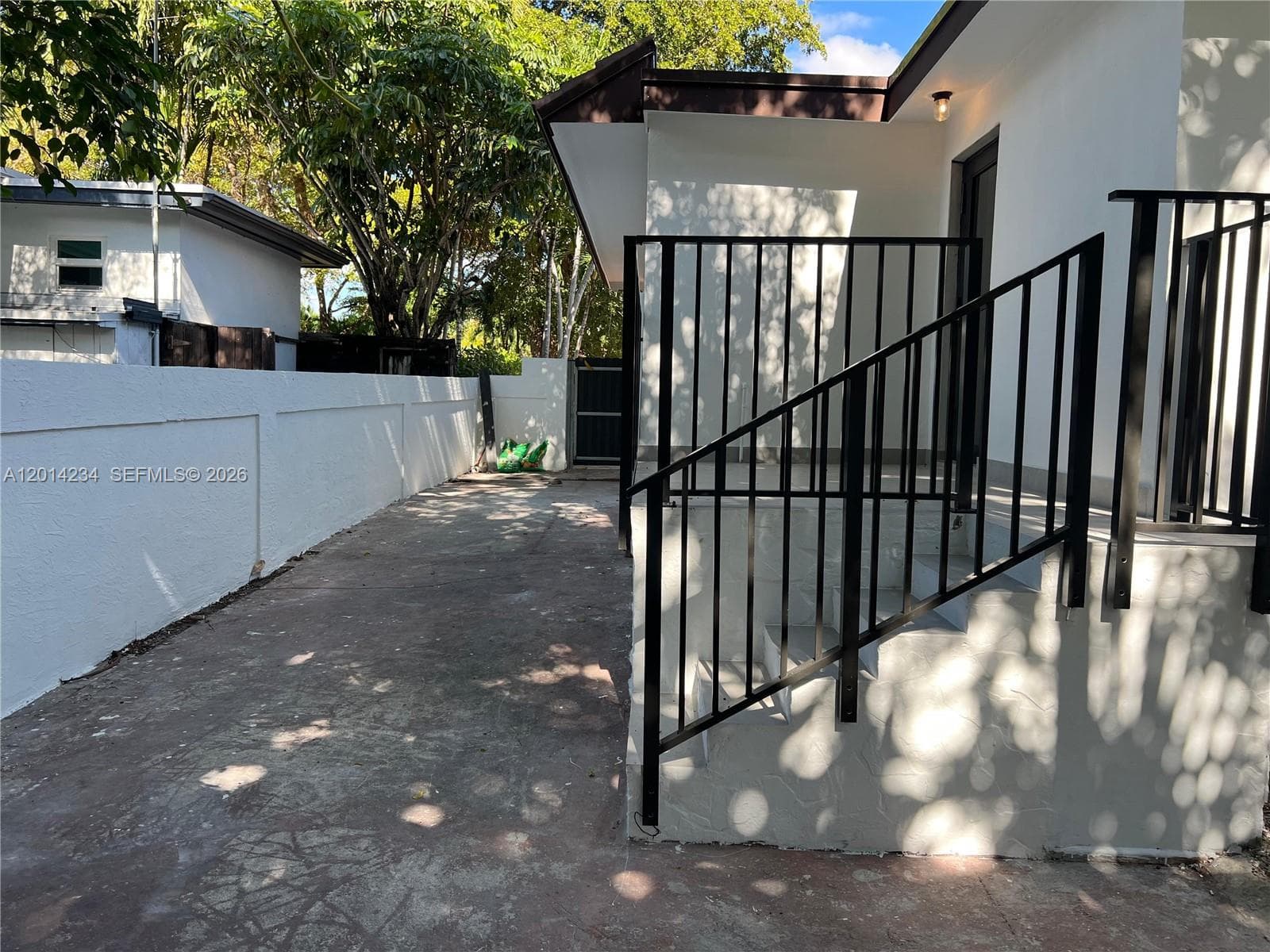 6150 SW 16th St, West Miami FL 33155 — 25