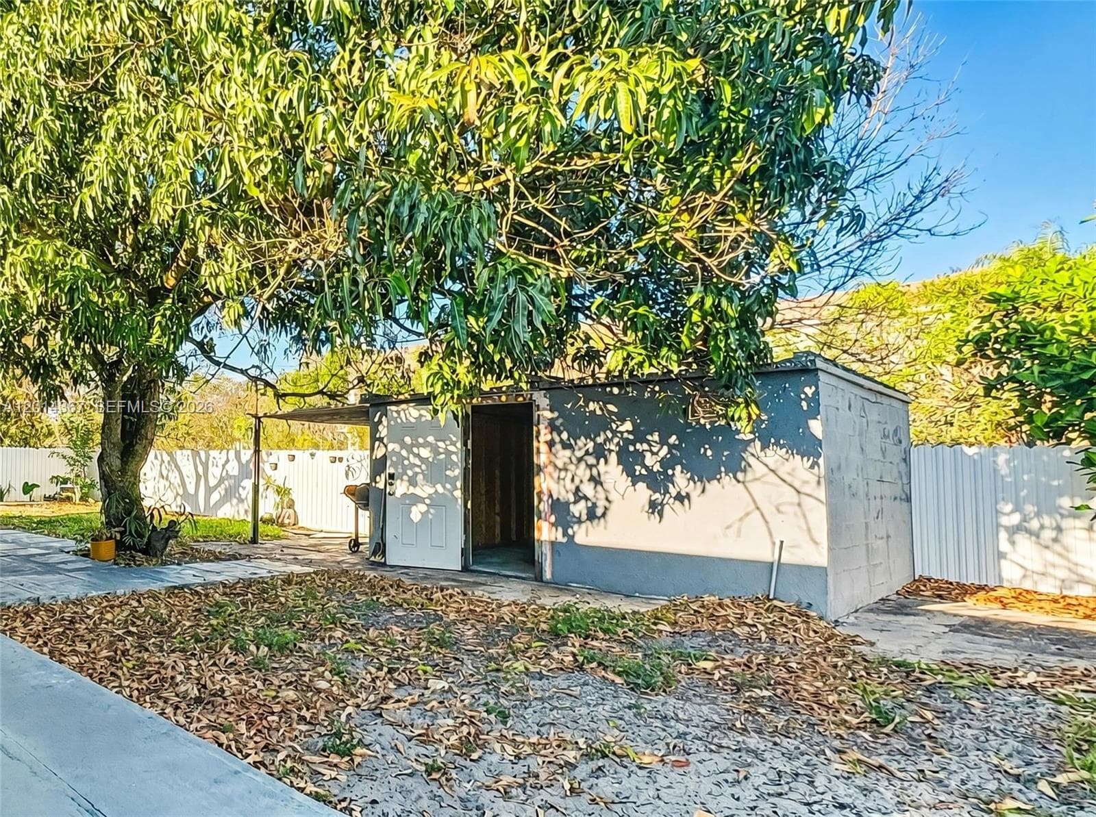 18901 NW 28th Pl, Miami Gardens FL 33056 — 36