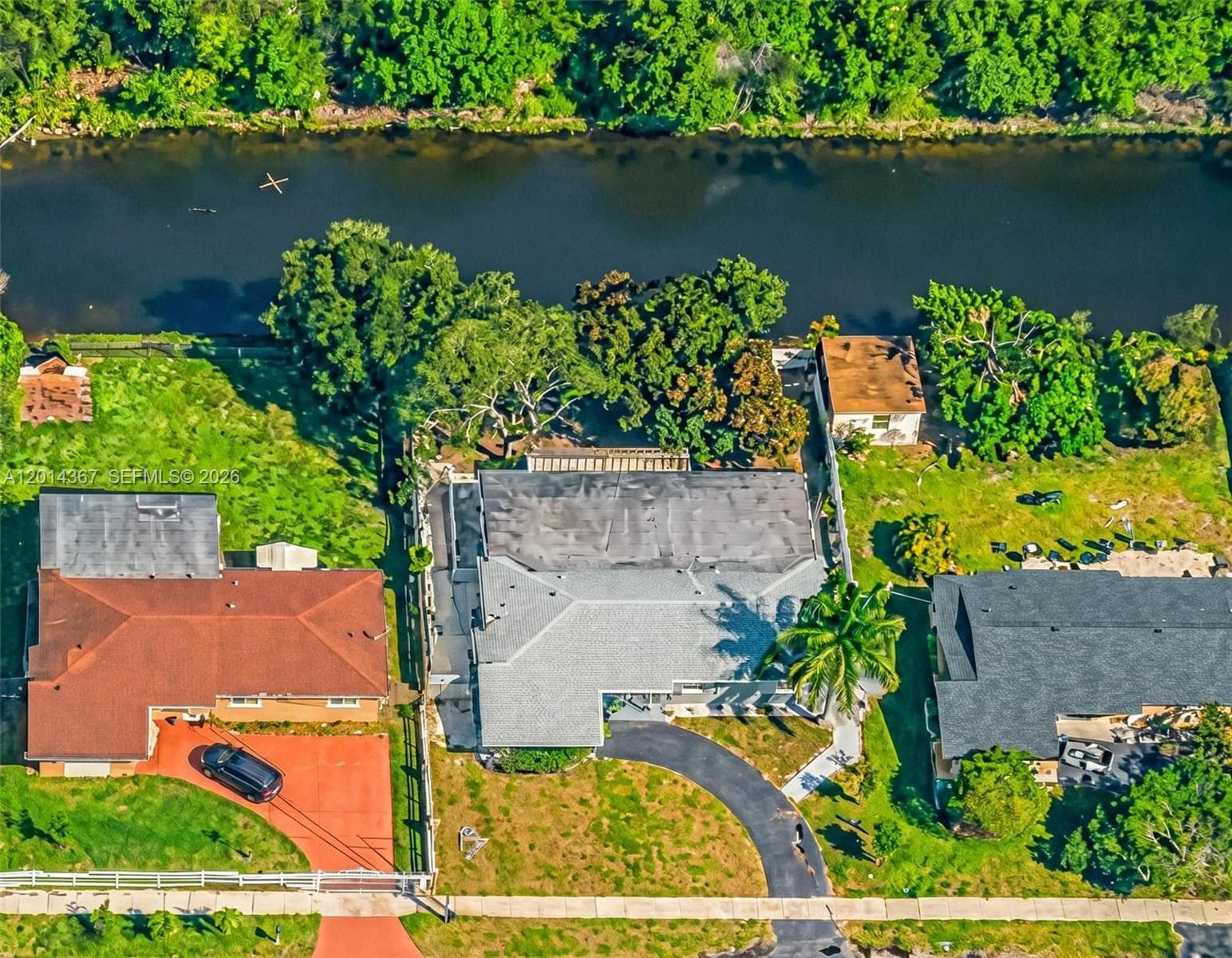 18901 NW 28th Pl, Miami Gardens FL 33056 — 37