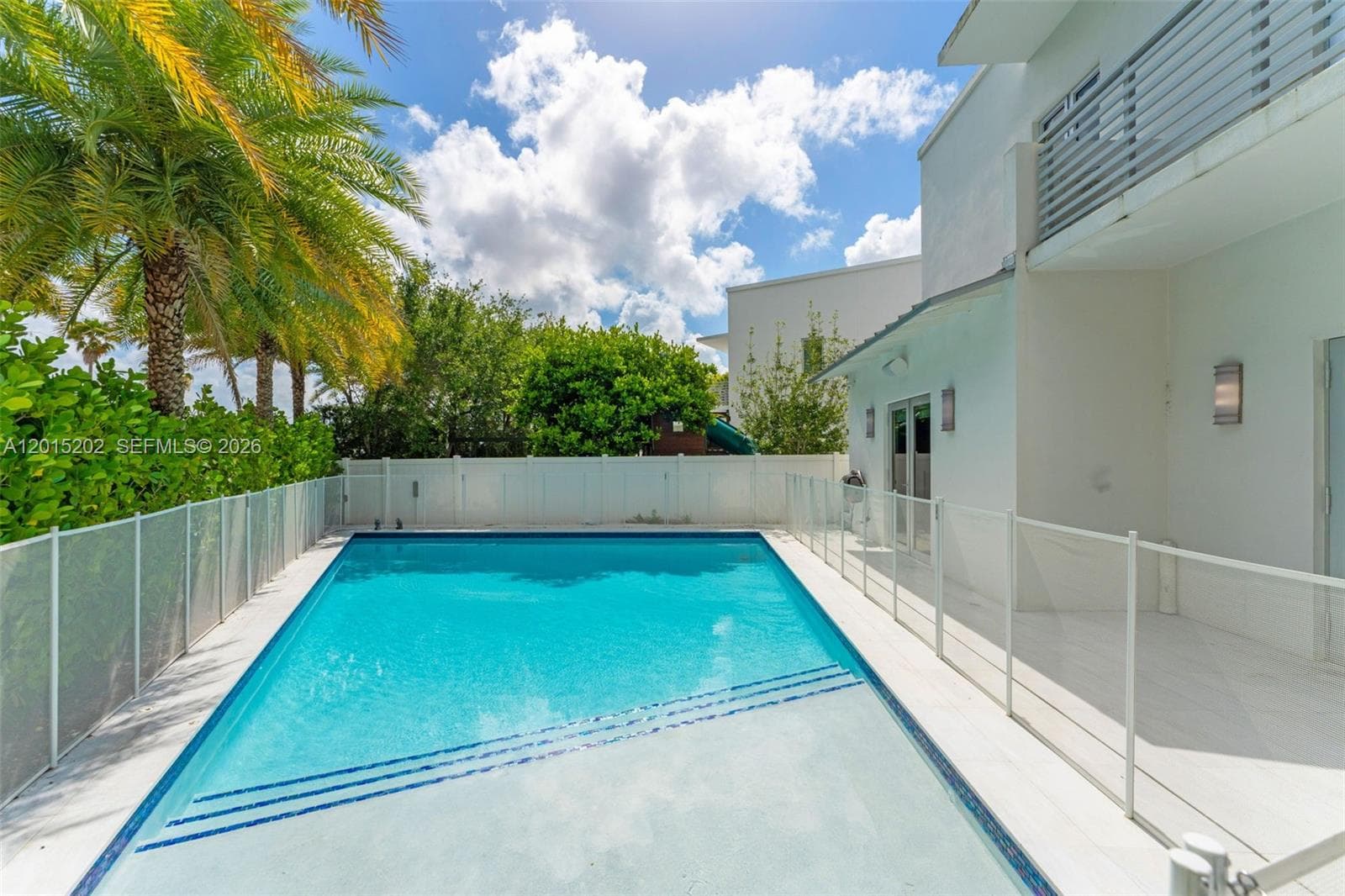 8221 NW 34th Dr, Doral FL 33122 — 36