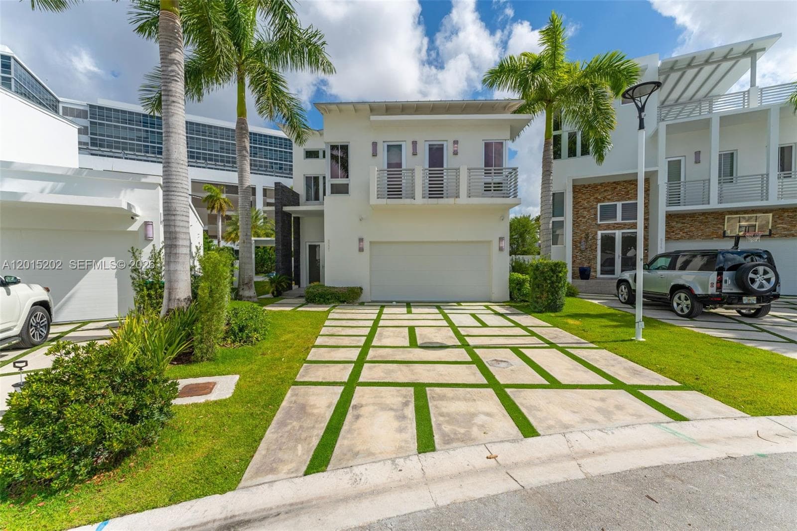 8221 NW 34th Dr, Doral FL 33122 — 1