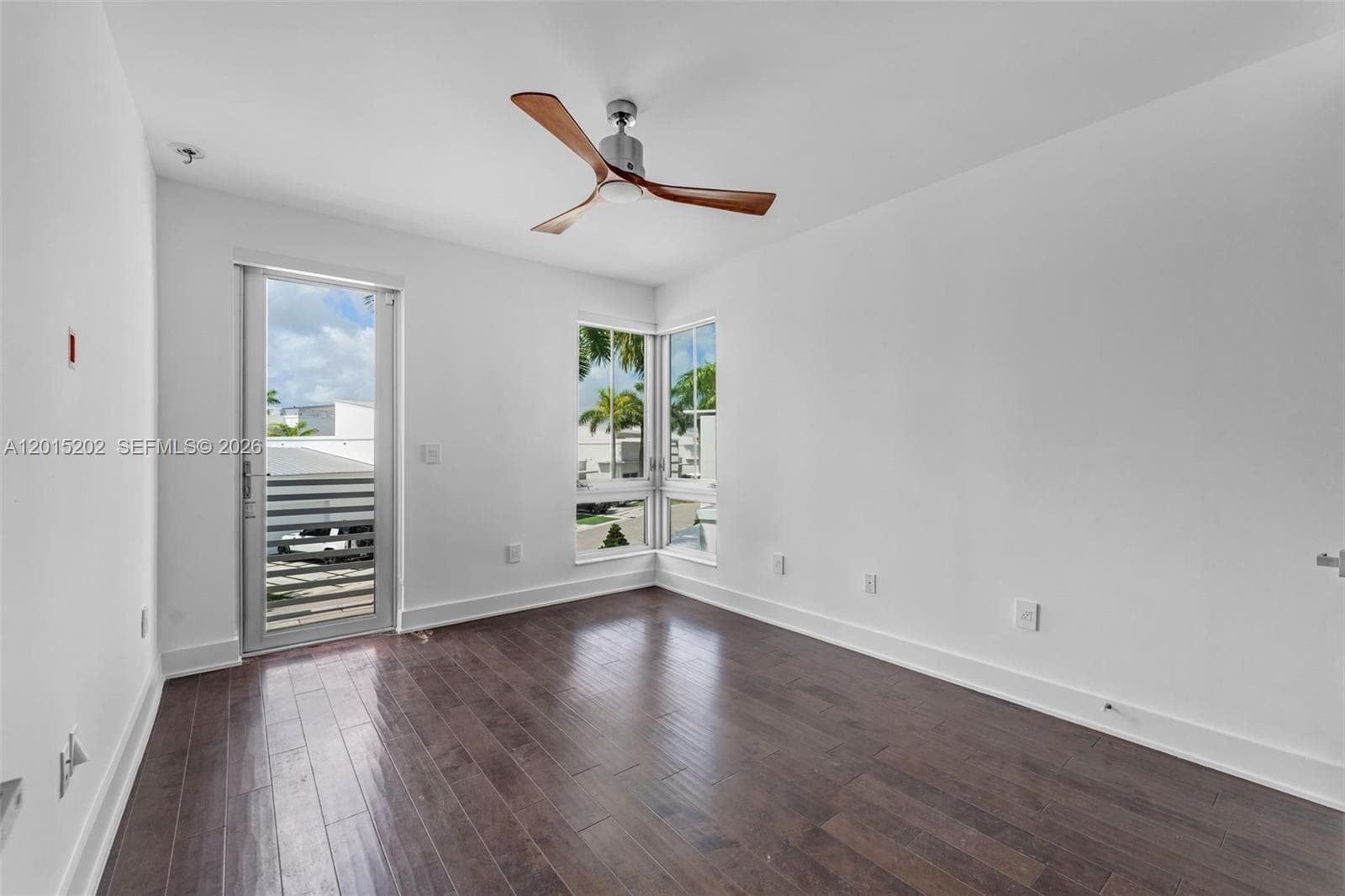 8221 NW 34th Dr, Doral FL 33122 — 30
