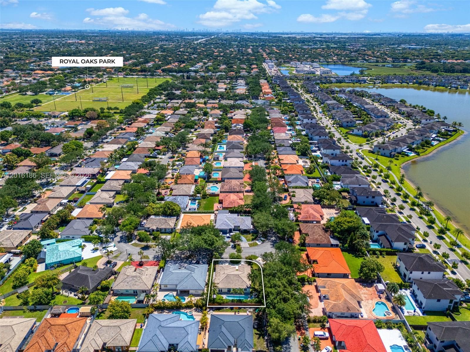 16238 NW 91st Ave, Miami Lakes FL 33018 — 49