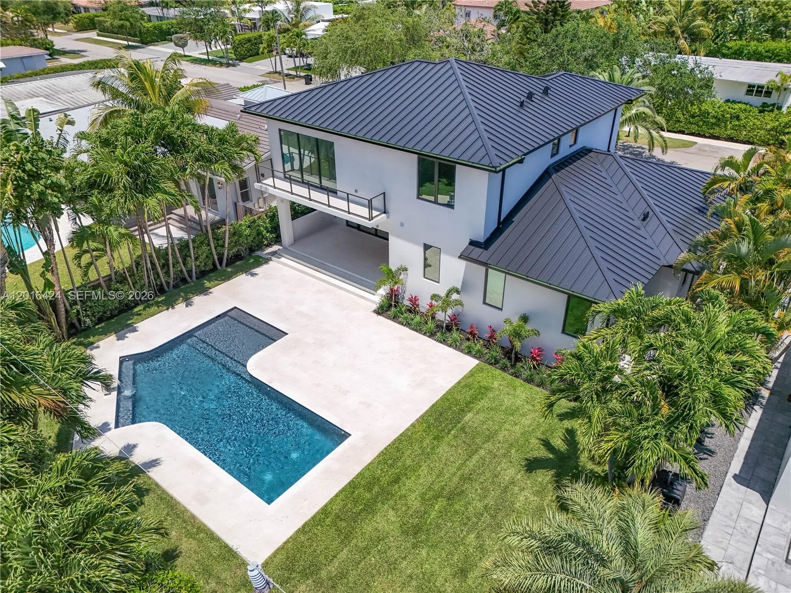 1940 Alamanda Dr, North Miami FL 33181 — 17