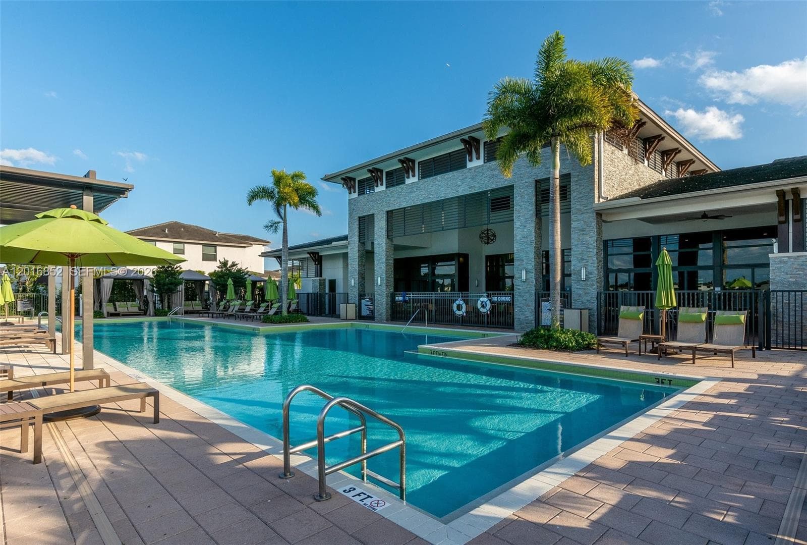 8915 NW 161st Ter, Miami Lakes FL 33018 — 33