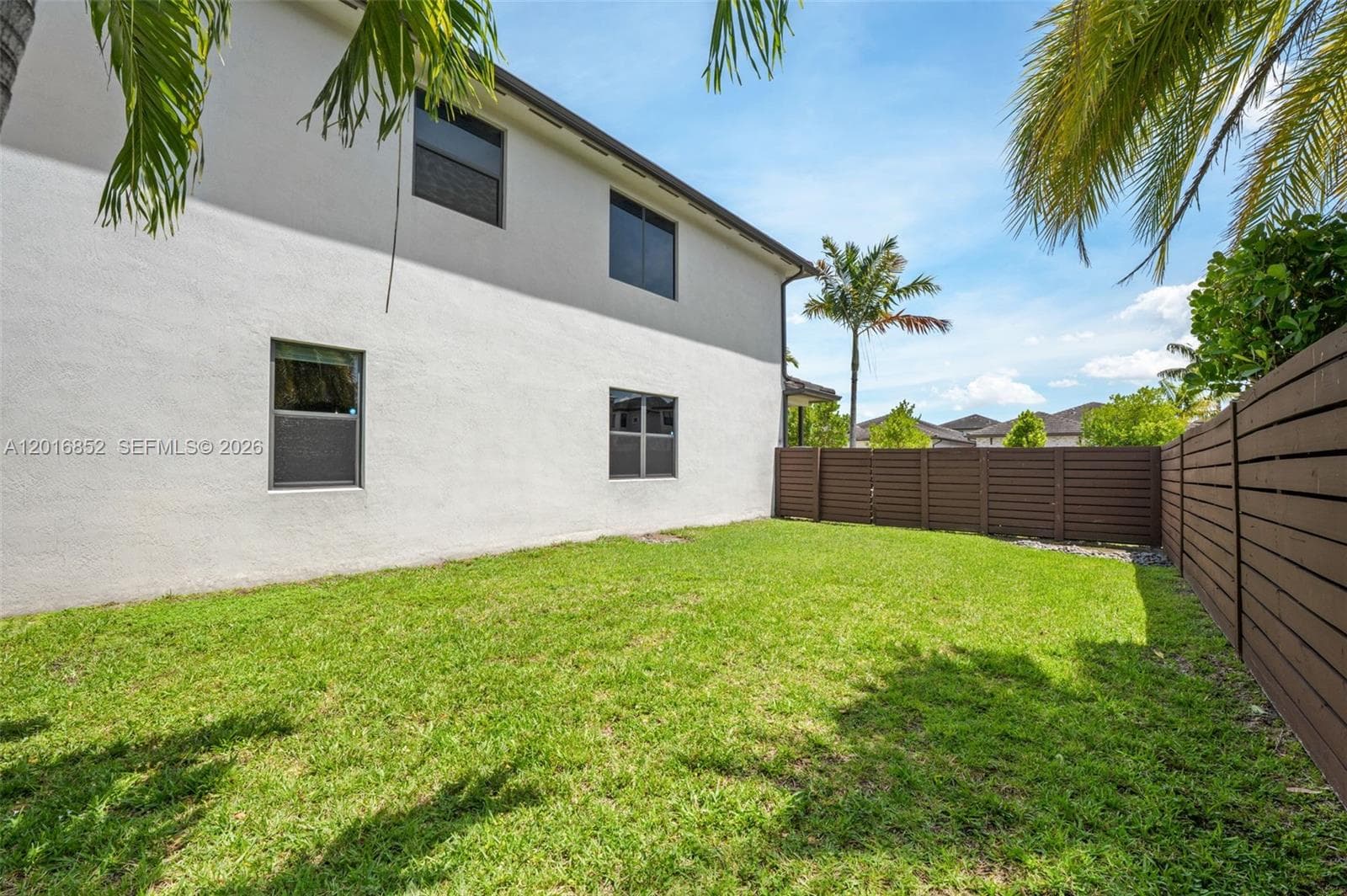 8915 NW 161st Ter, Miami Lakes FL 33018 — 25