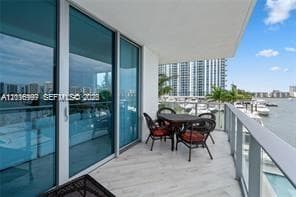 17111 Biscayne Blvd # 209, North Miami Beach FL 33160 — 23