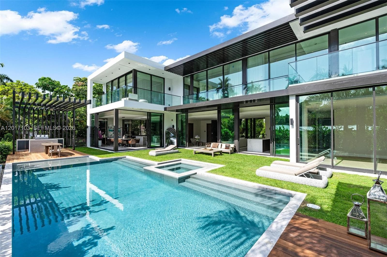 2520 Shelter Ave, Miami Beach FL 33140 — 16