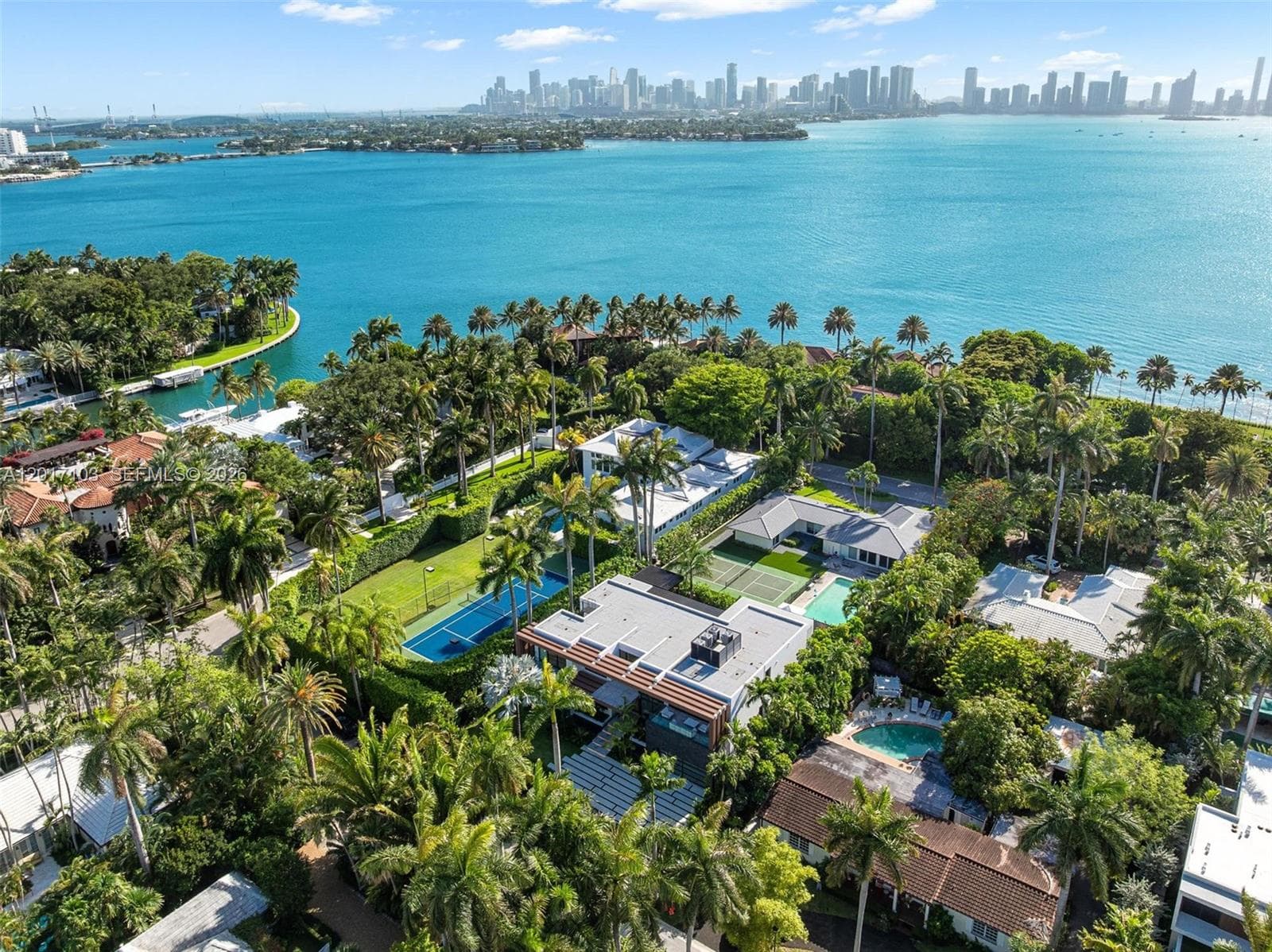 2520 Shelter Ave, Miami Beach FL 33140 — 40