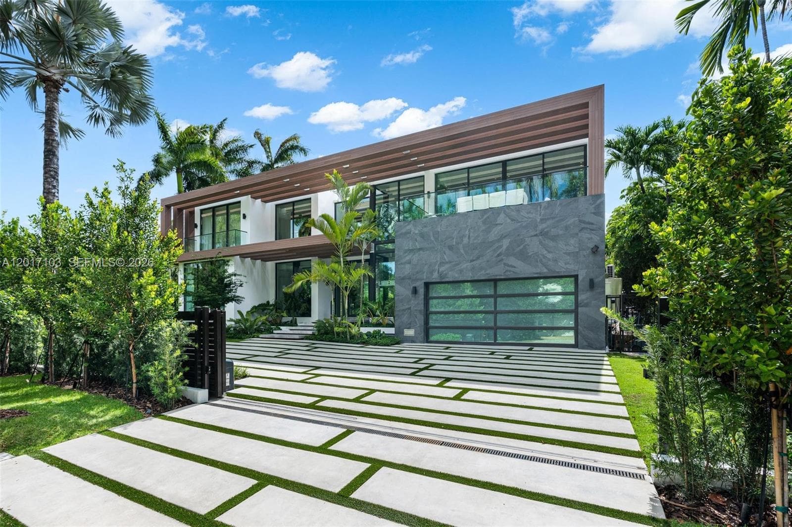 2520 Shelter Ave, Miami Beach FL 33140 — 39