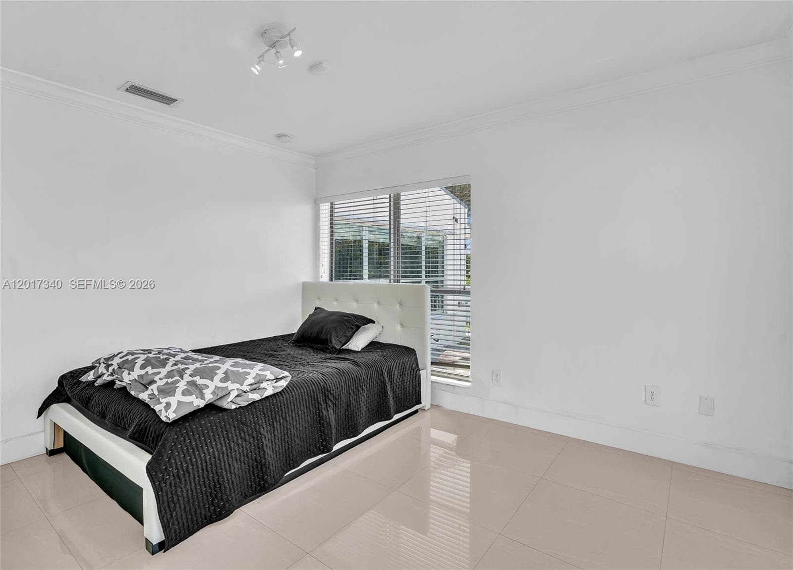 2001 NE 122nd Rd, North Miami FL 33181 — 17