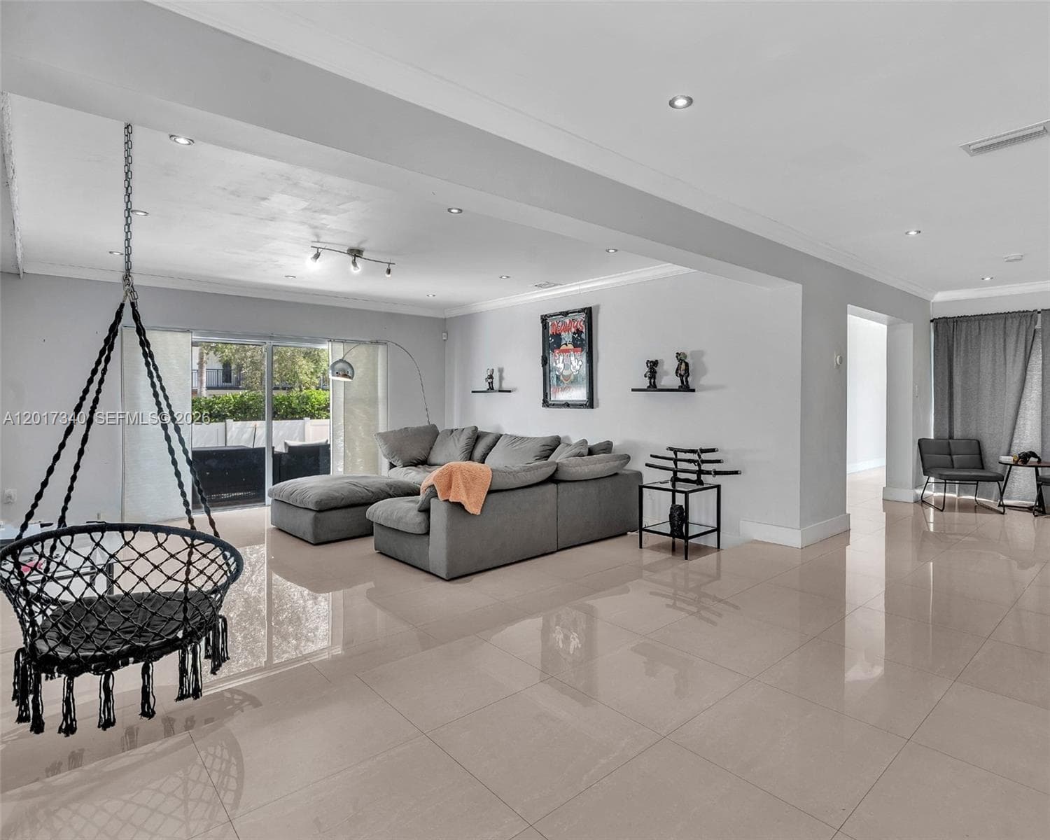 2001 NE 122nd Rd, North Miami FL 33181 — 5
