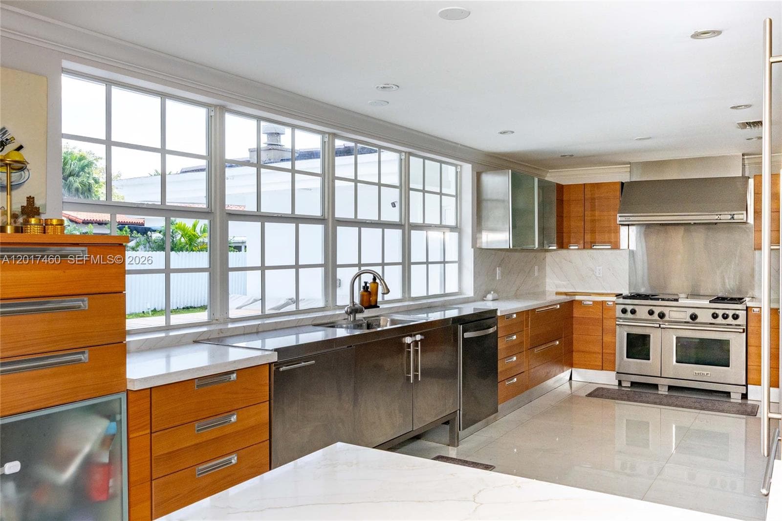 15761 Turnberry Dr, Miami Lakes FL 33014 — 32