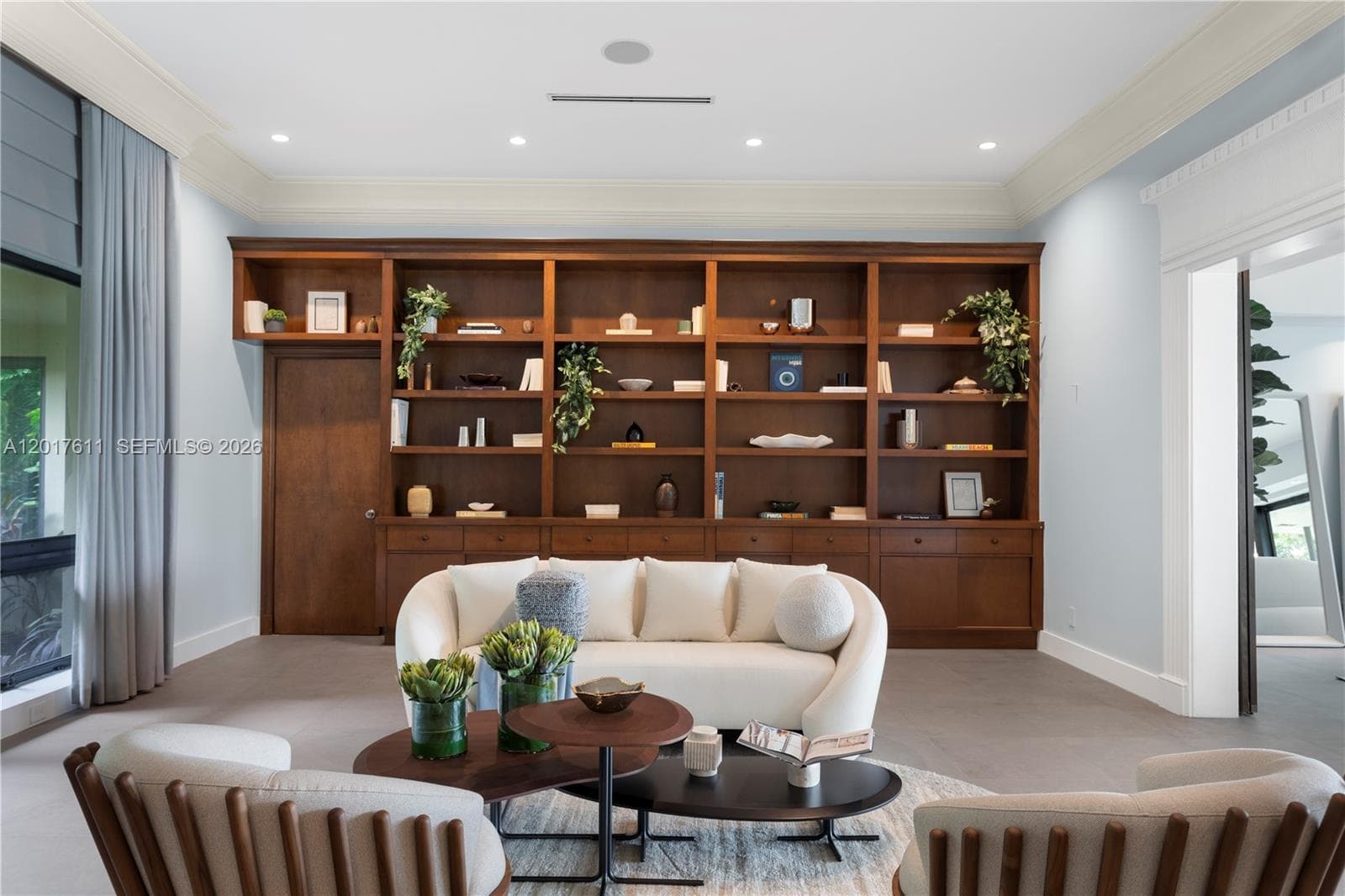 250 W San Marino Dr, Miami Beach FL 33139 — 17