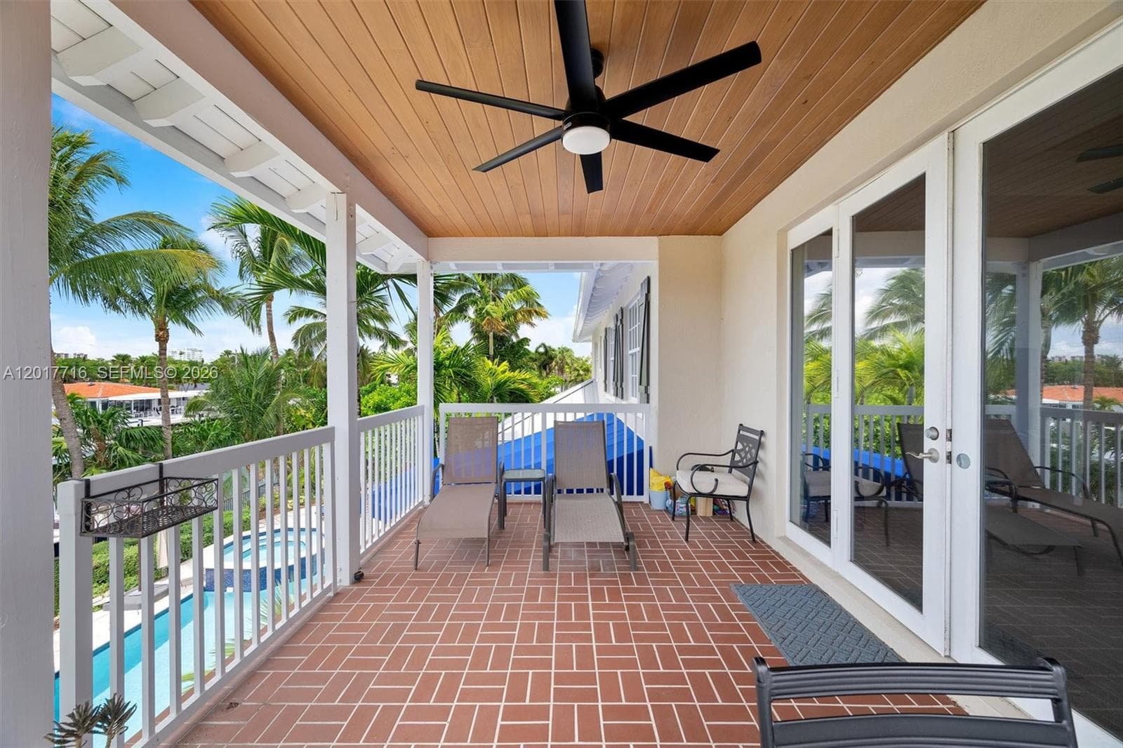 2310 Bayview Ln, North Miami FL 33181 — 72