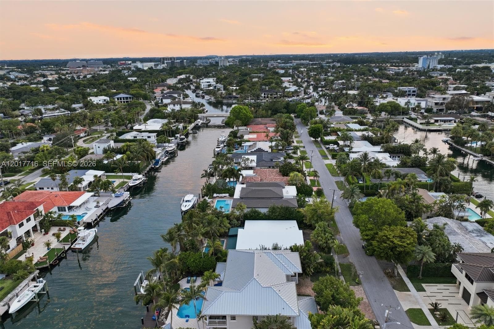 2310 Bayview Ln, North Miami FL 33181 — 7