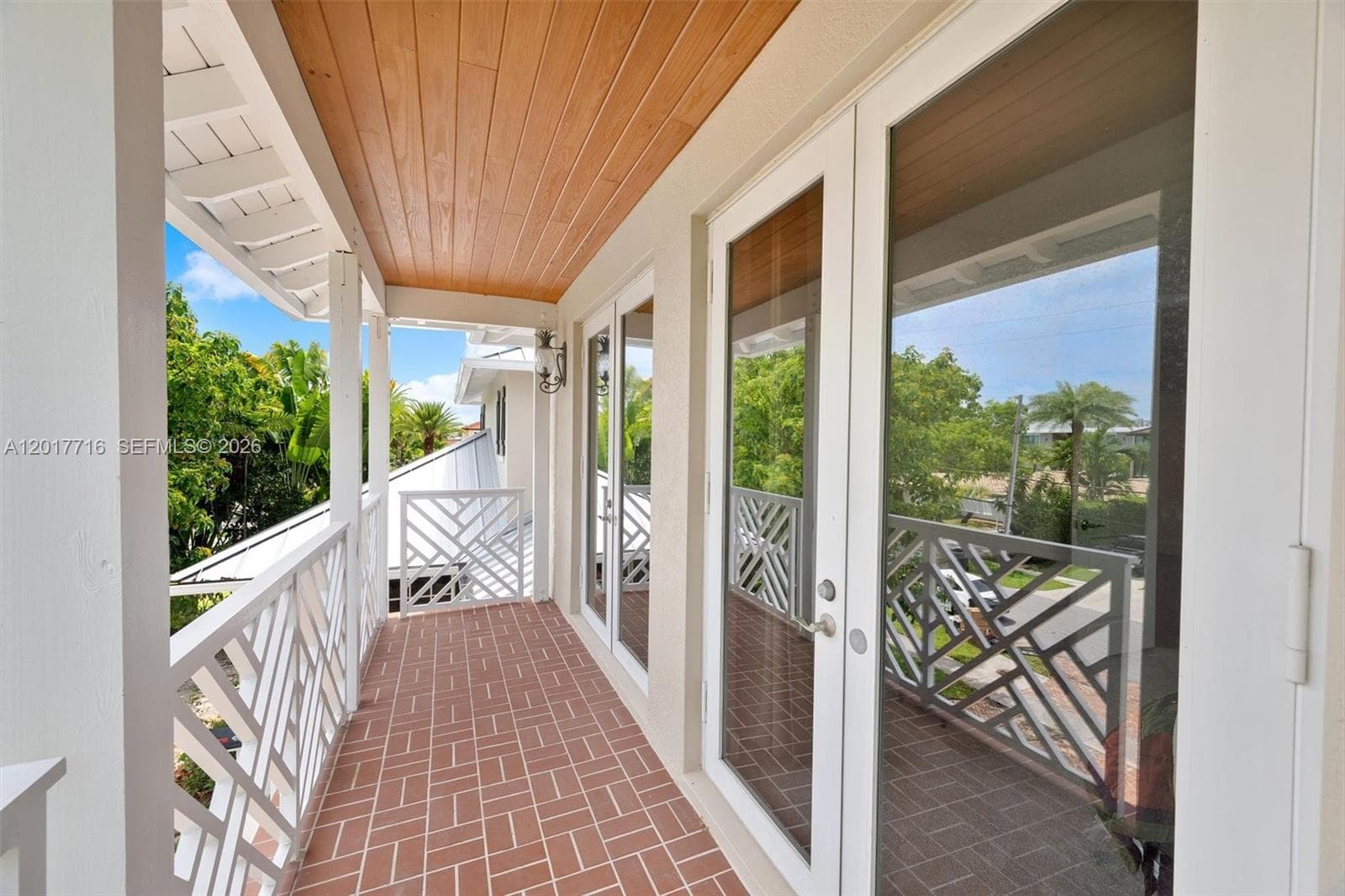 2310 Bayview Ln, North Miami FL 33181 — 67