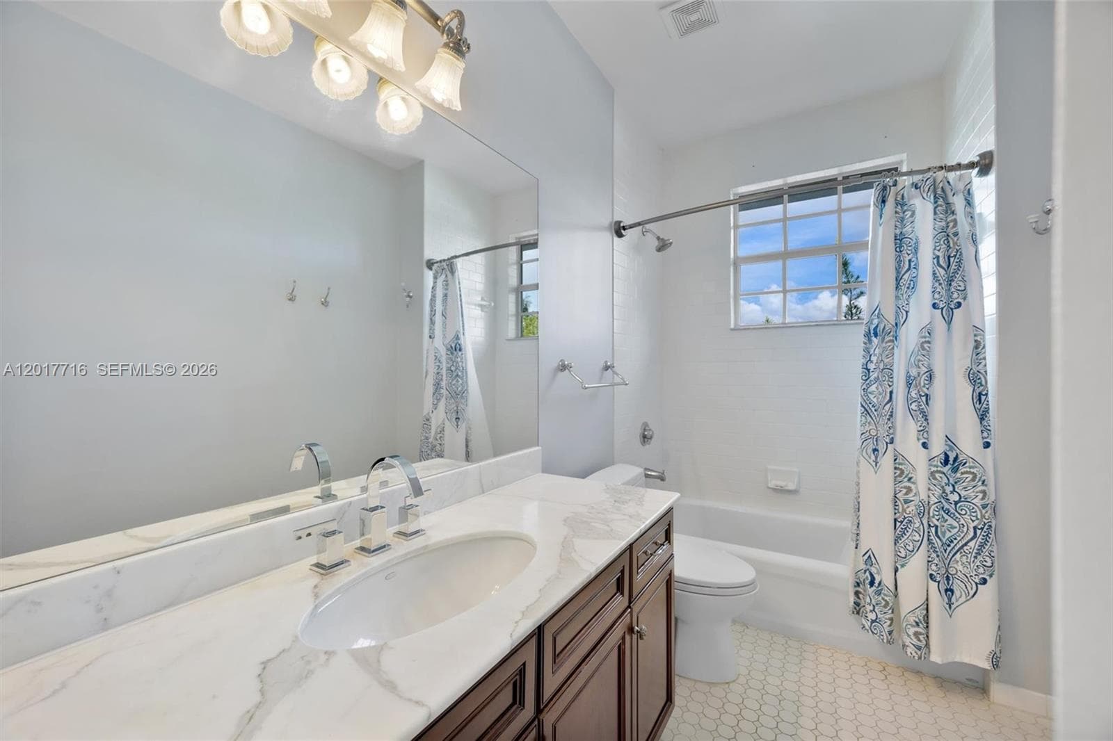 2310 Bayview Ln, North Miami FL 33181 — 59