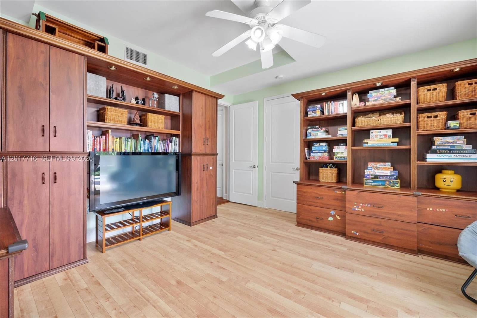 2310 Bayview Ln, North Miami FL 33181 — 37