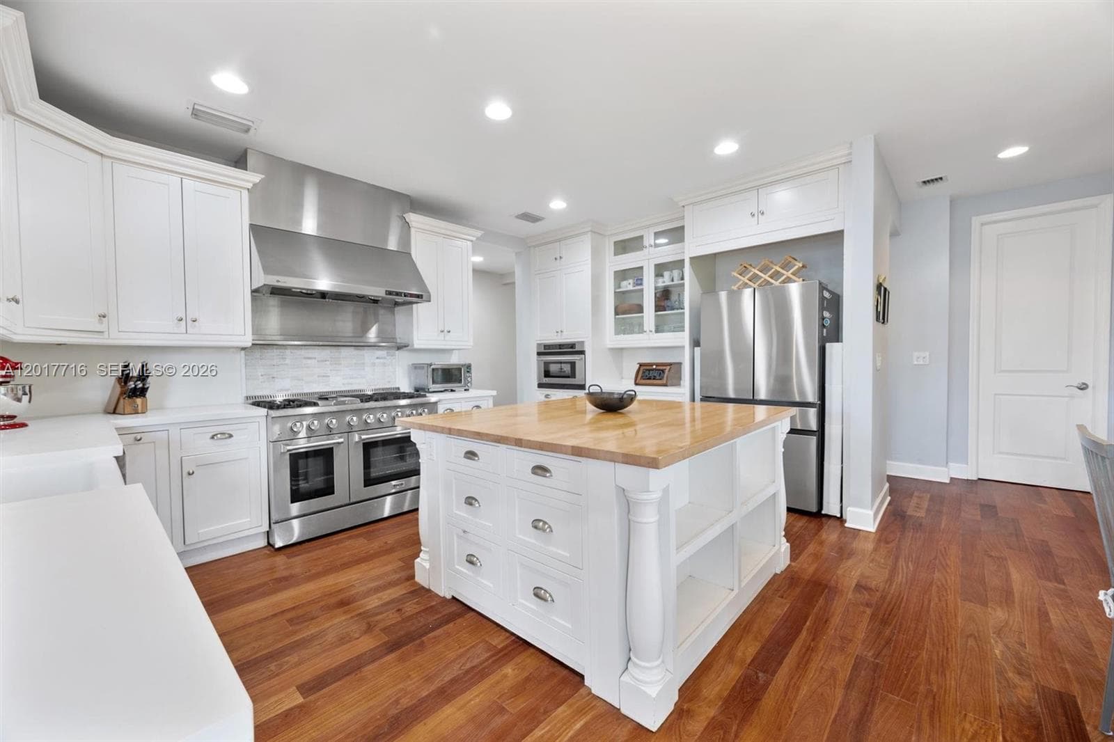 2310 Bayview Ln, North Miami FL 33181 — 25