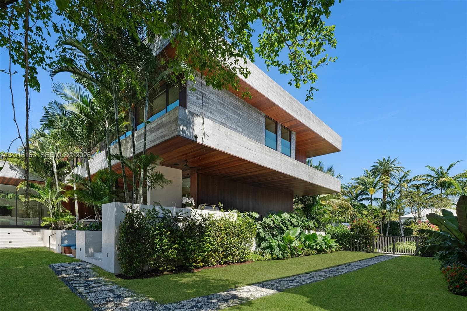 1420 W 23rd St, Miami Beach FL 33140 — 62