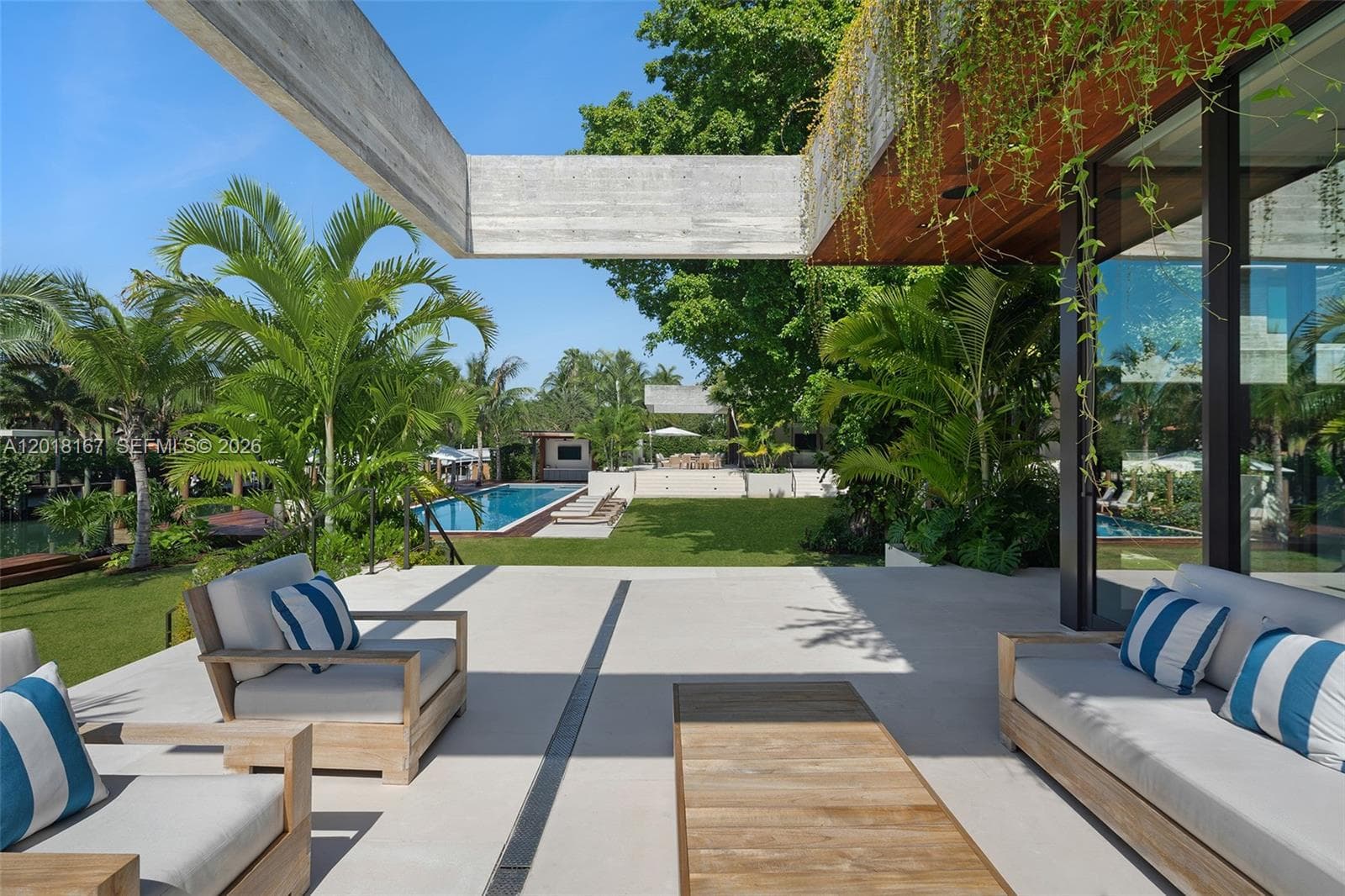 1420 W 23rd St, Miami Beach FL 33140 — 81
