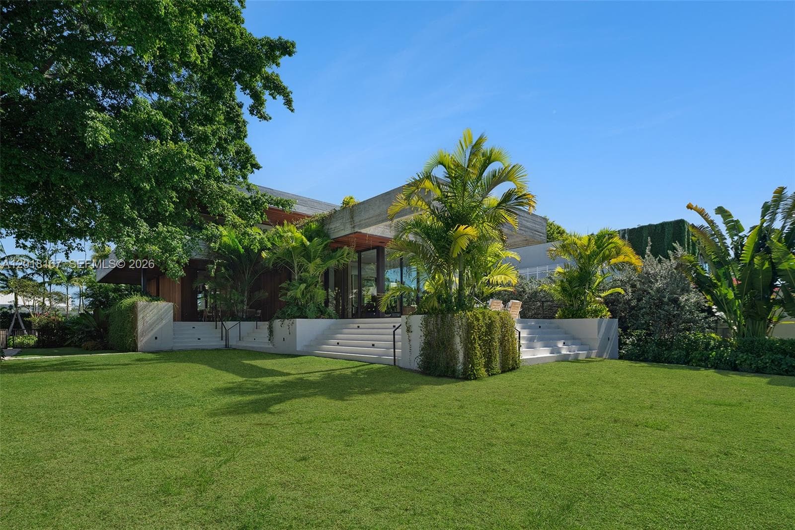 1420 W 23rd St, Miami Beach FL 33140 — 82