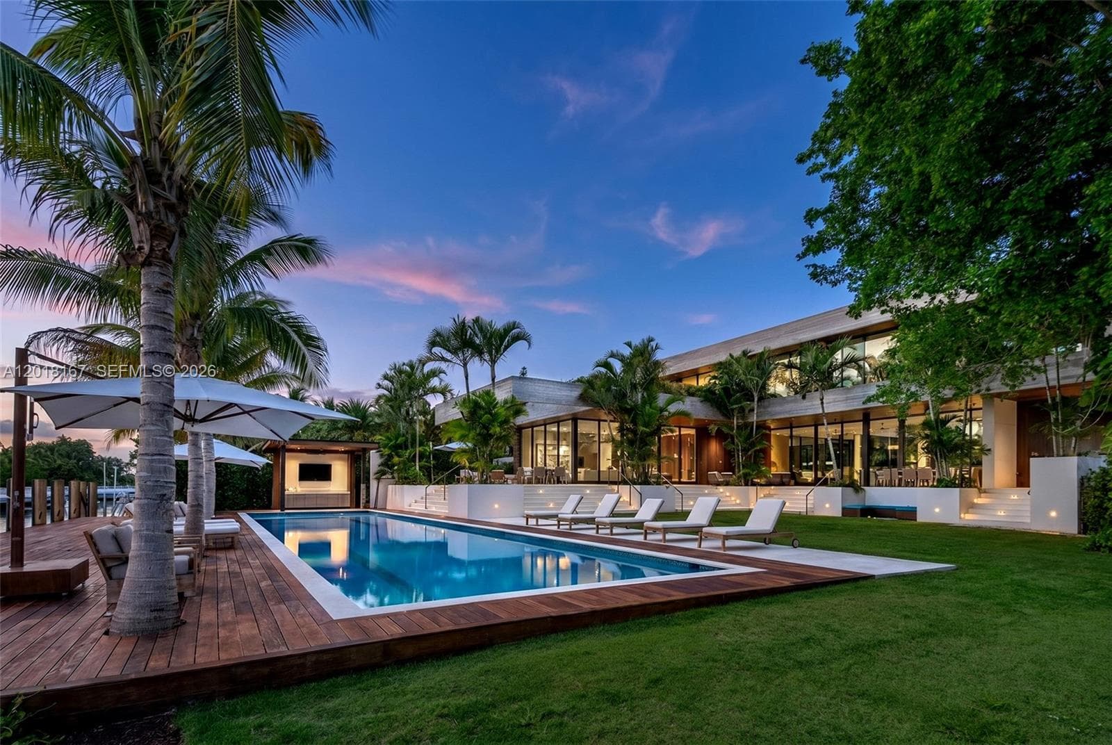 1420 W 23rd St, Miami Beach FL 33140 — 93