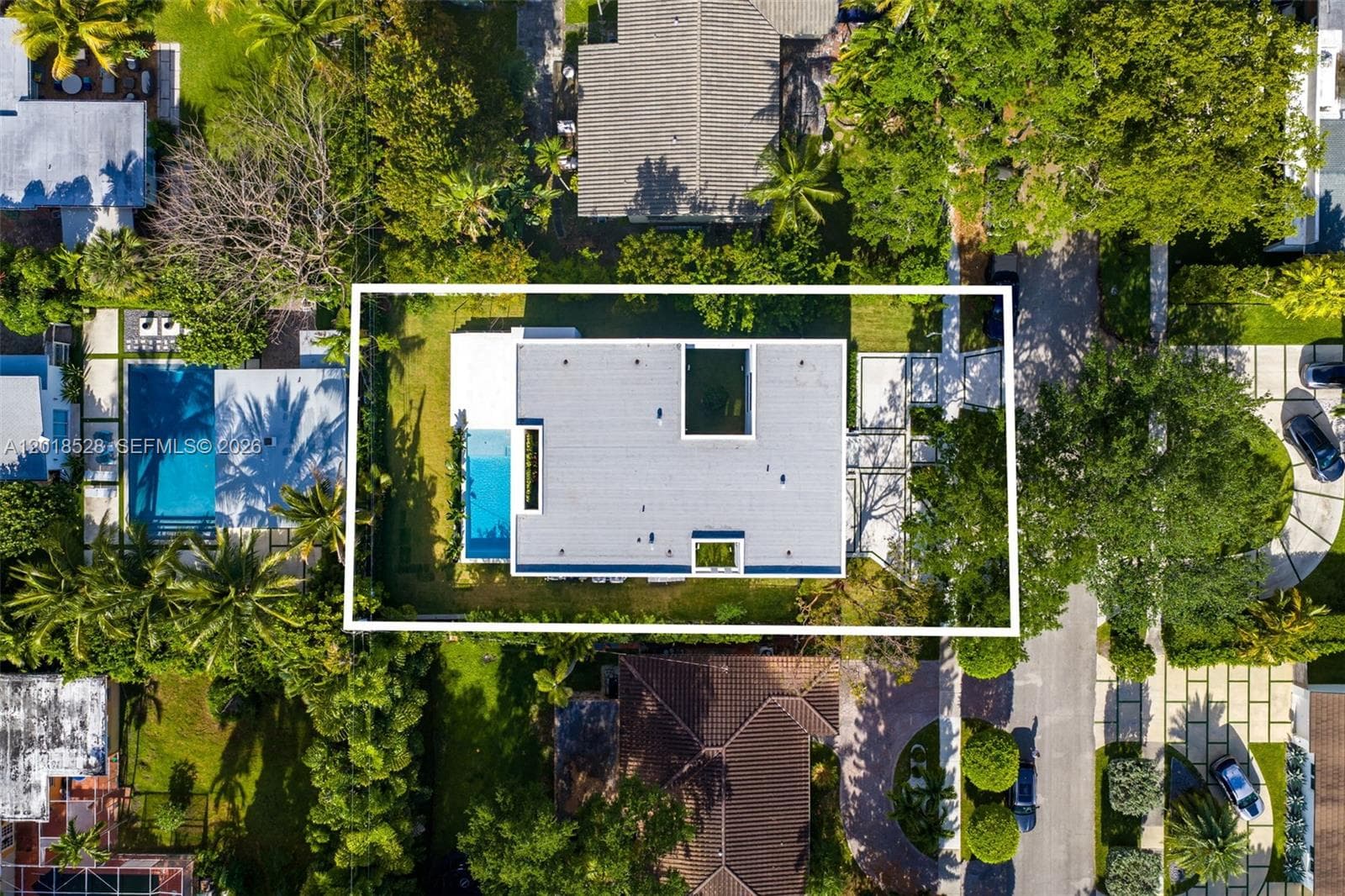 2096 Alamanda Dr, North Miami FL 33181 — 47